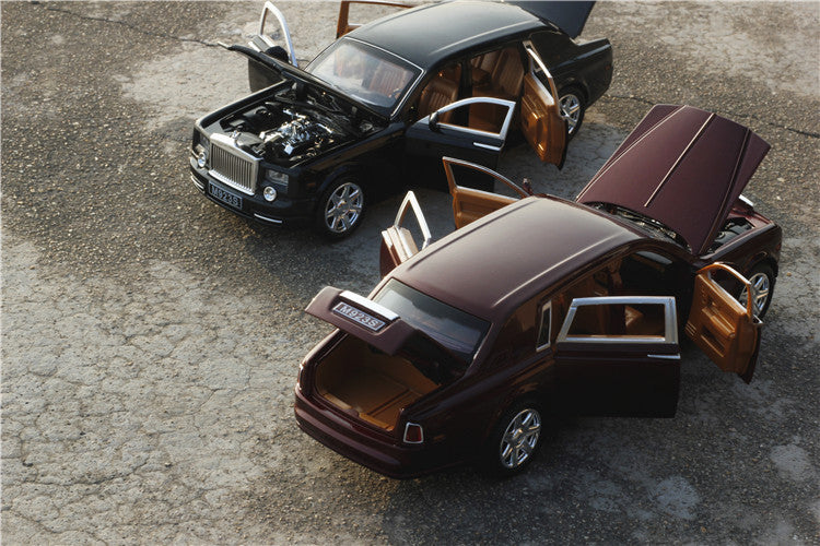Rolls-Royce Phantom 1:24 Alloy Diecast Model Car | 6-Door Opening | Sound & Light FX | Luxury Collectible & Boys Toy (8.3"L)
