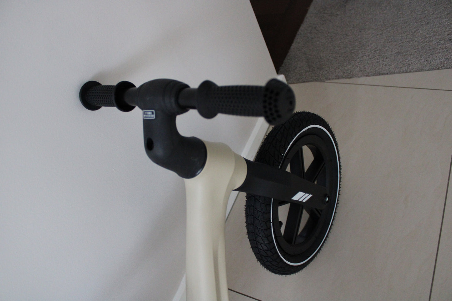 Baby360 GLIDE Toddler Balance Bike – Adjustable Seat, Lightweight Frame, No Pedals