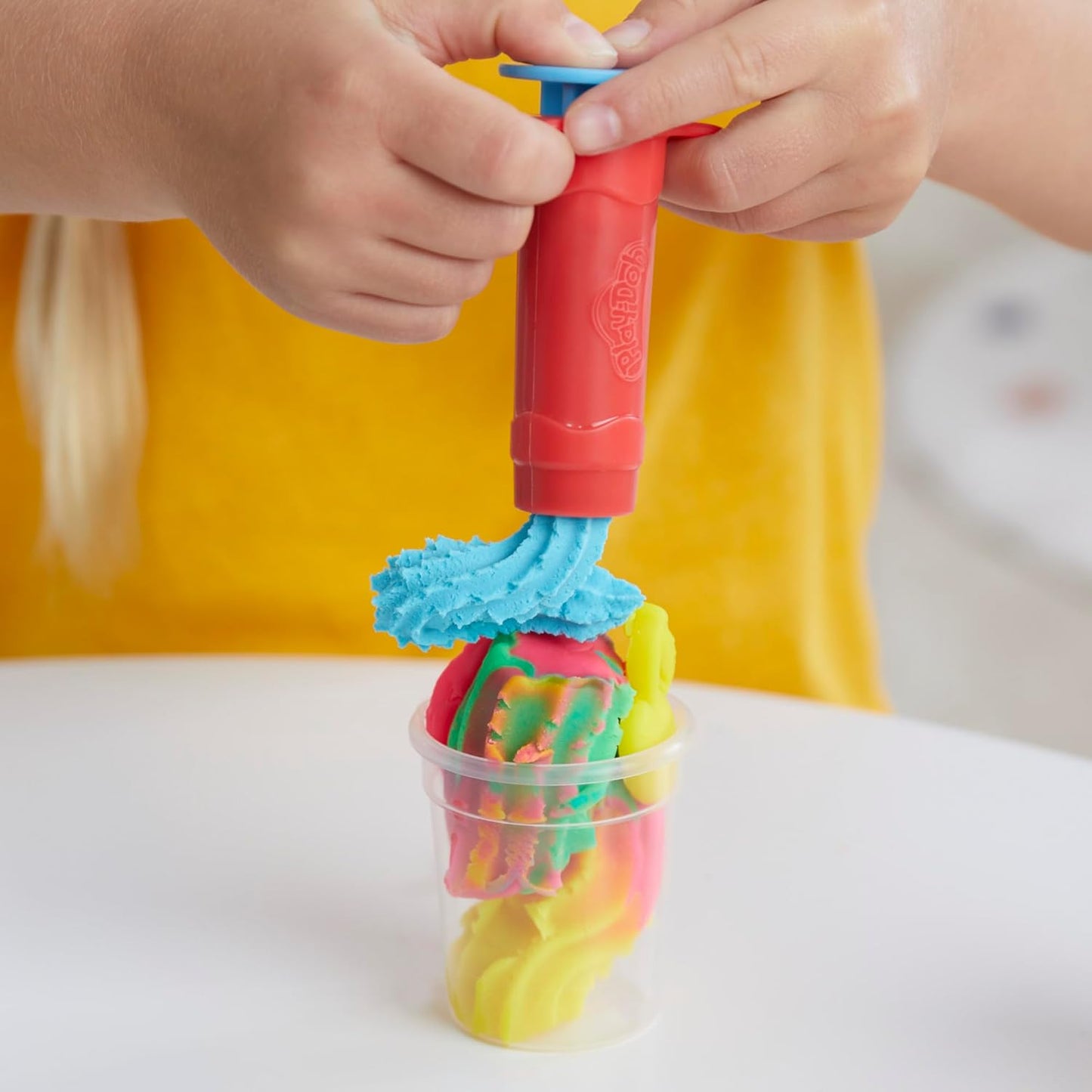 Play-Doh Swirlin' Smoothies Toy Blender Playset, Play Kitchen Appliances, Kids Arts and Crafts Toys for Ages 3+, Pretend Play Toy for Unisex