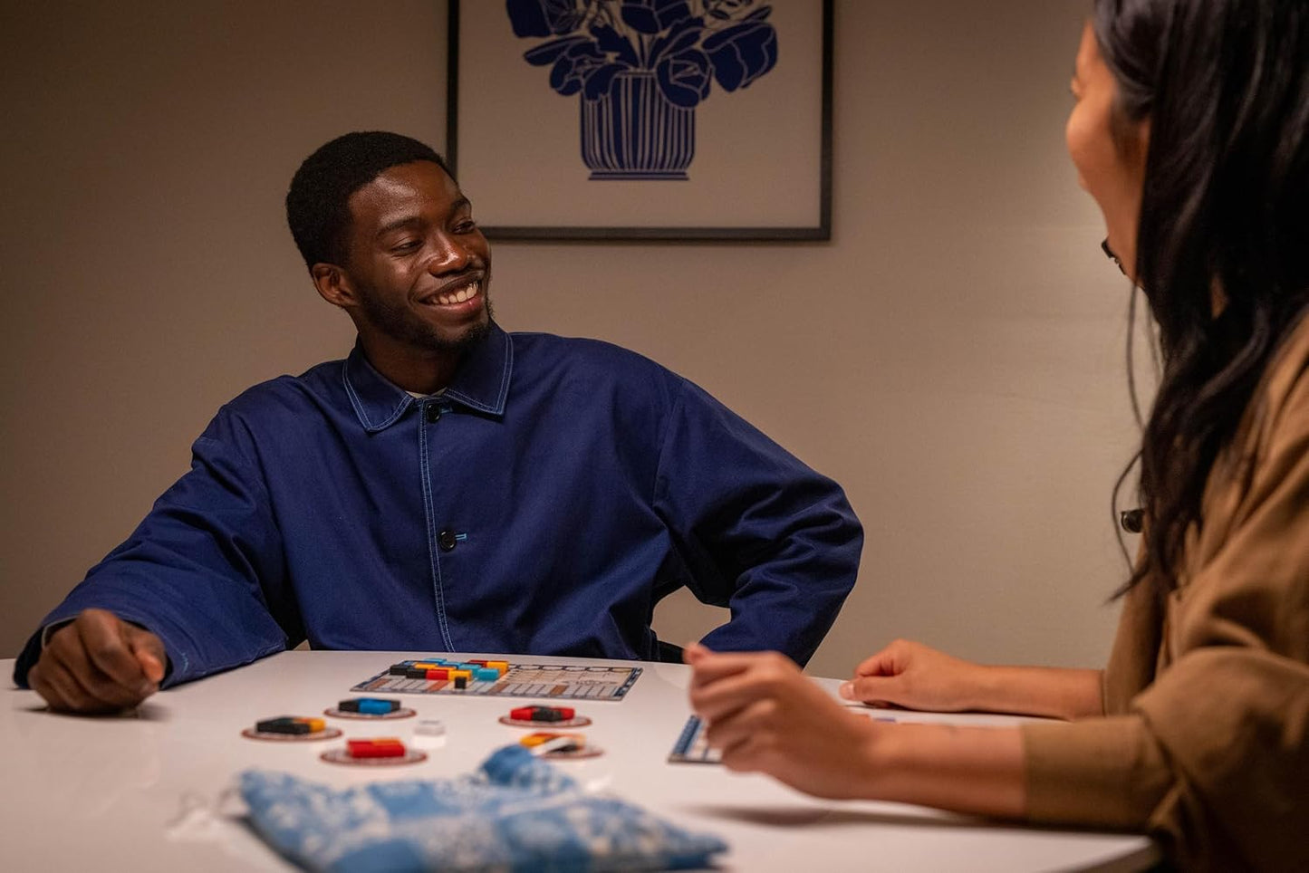 Azul Asmodee Azul Board Game - Award-Winning Tile-Placement Strategy Game, Beautiful Mosaic Art, Family Fun for early-stage & Adults, Ages 8+, 2-4 Players, 30-45 Minute Playtime