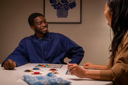 Azul Asmodee Azul Board Game - Award-Winning Tile-Placement Strategy Game, Beautiful Mosaic Art, Family Fun for early-stage & Adults, Ages 8+, 2-4 Players, 30-45 Minute Playtime