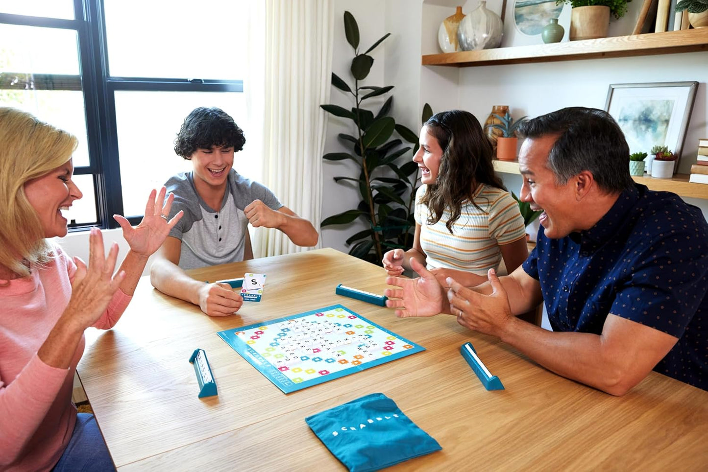Mattel Games Scrabble Board Game, Family Word Game with Two Ways to Play, Includes 50 Goal Cards That Teach Scrabble Basics for 2-4 Players