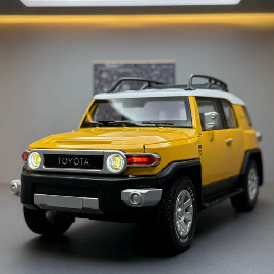 Toyota FJ Cruiser 1:24 Alloy Diecast Model Car | Sound & Light FX | Pull Back & Go | Off-Road Adventure Toy (8.5" x 3.5" x 3.8")