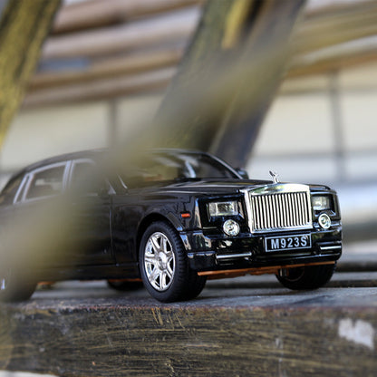 Rolls-Royce Phantom 1:24 Alloy Diecast Model Car | 6-Door Opening | Sound & Light FX | Luxury Collectible & Boys Toy (8.3"L)