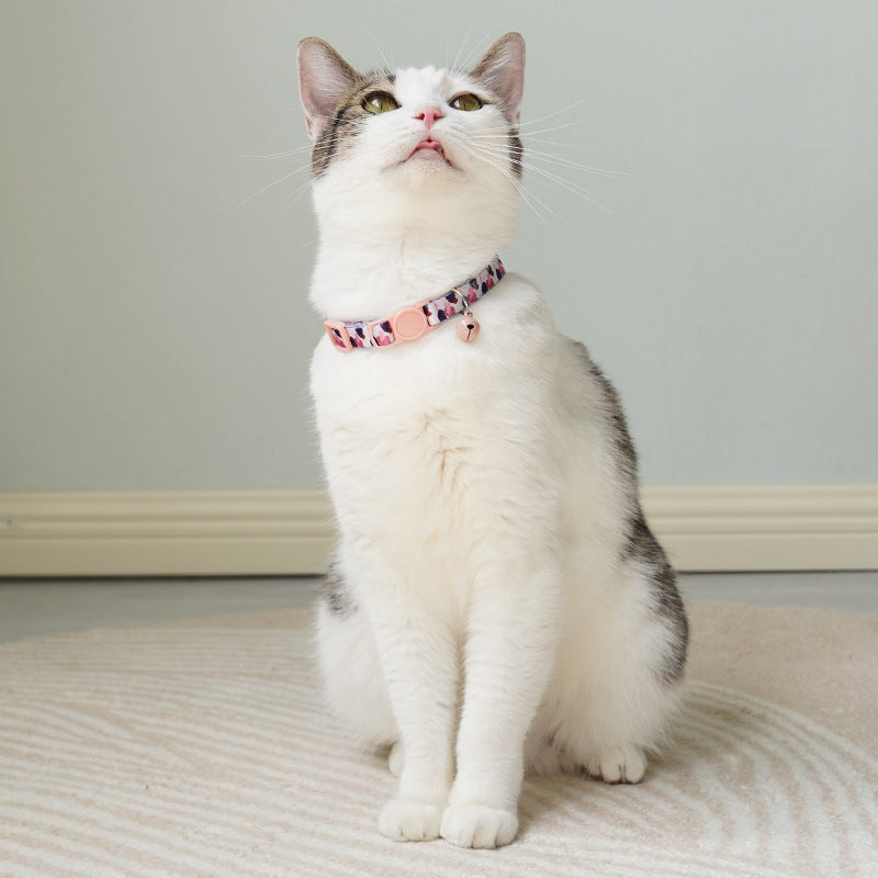 Anti-Suffocation Cat and Dog Collar with Bell and Comfortable, Safe Buckle