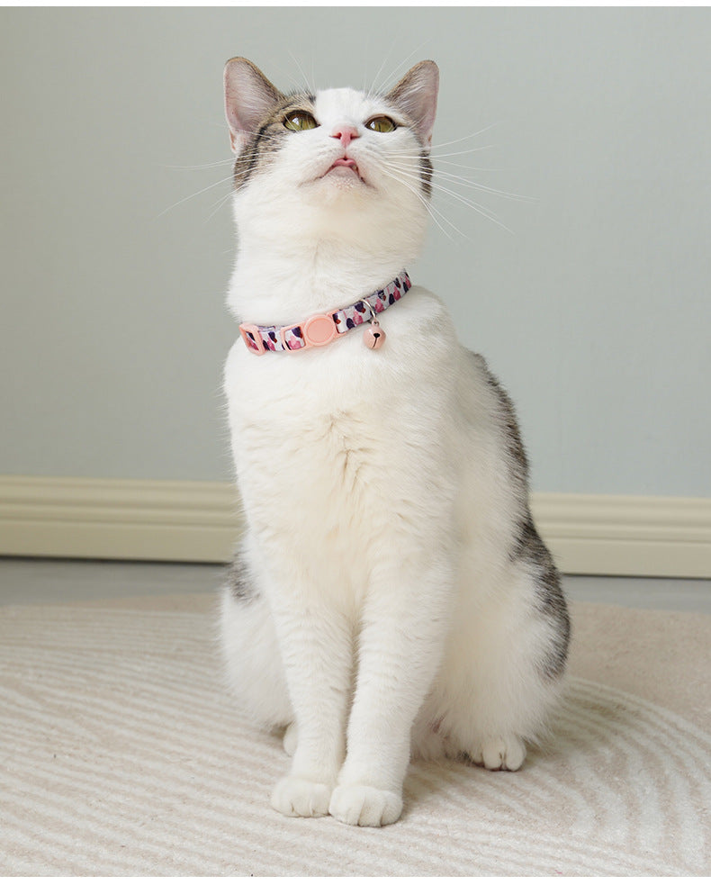 Anti-Suffocation Cat and Dog Collar with Bell and Comfortable, Safe Buckle
